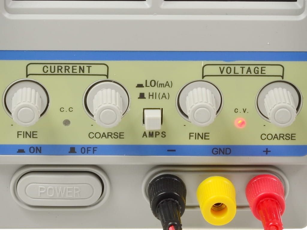 Zasilacz laboratoryjny WEP PS-305D 30V 5A mA/A dokładny